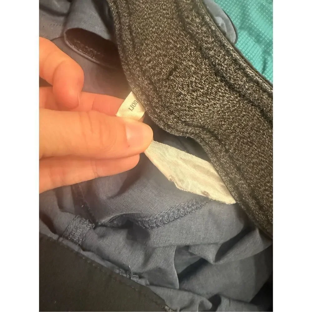 Vuori men’s swim shorts unlined size Small